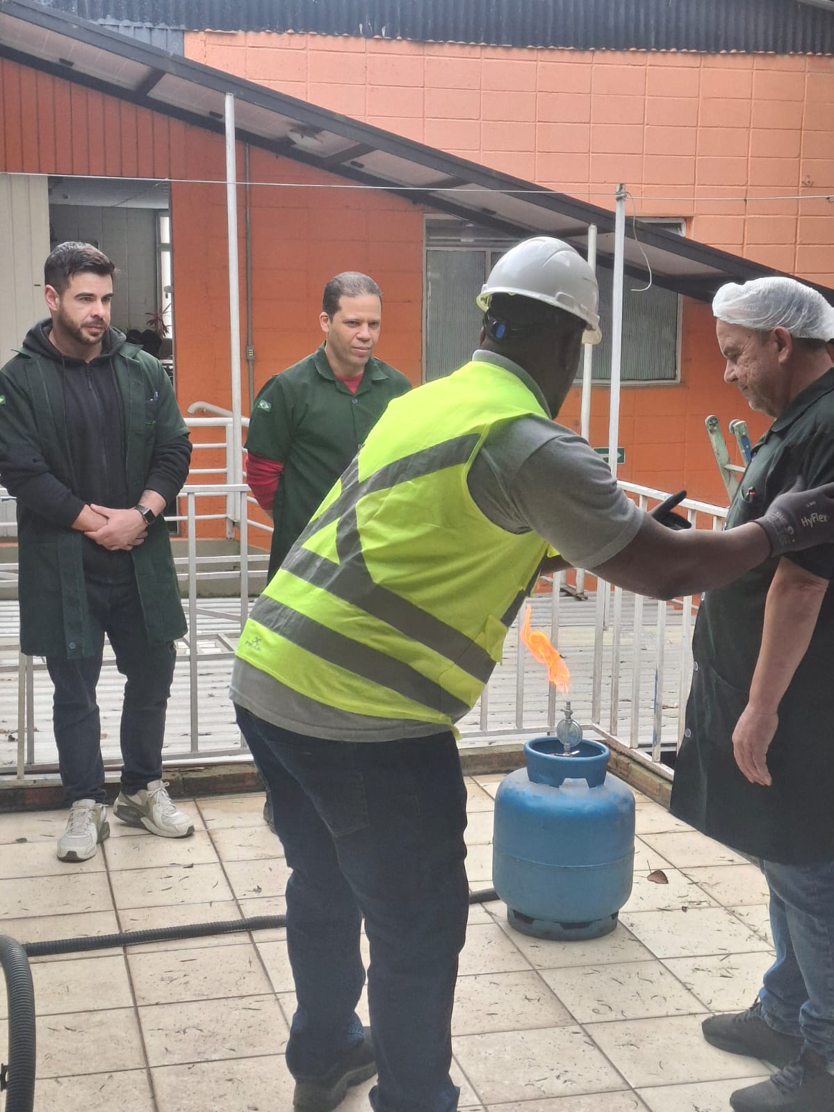 Controle de Fogo em Cozinhas